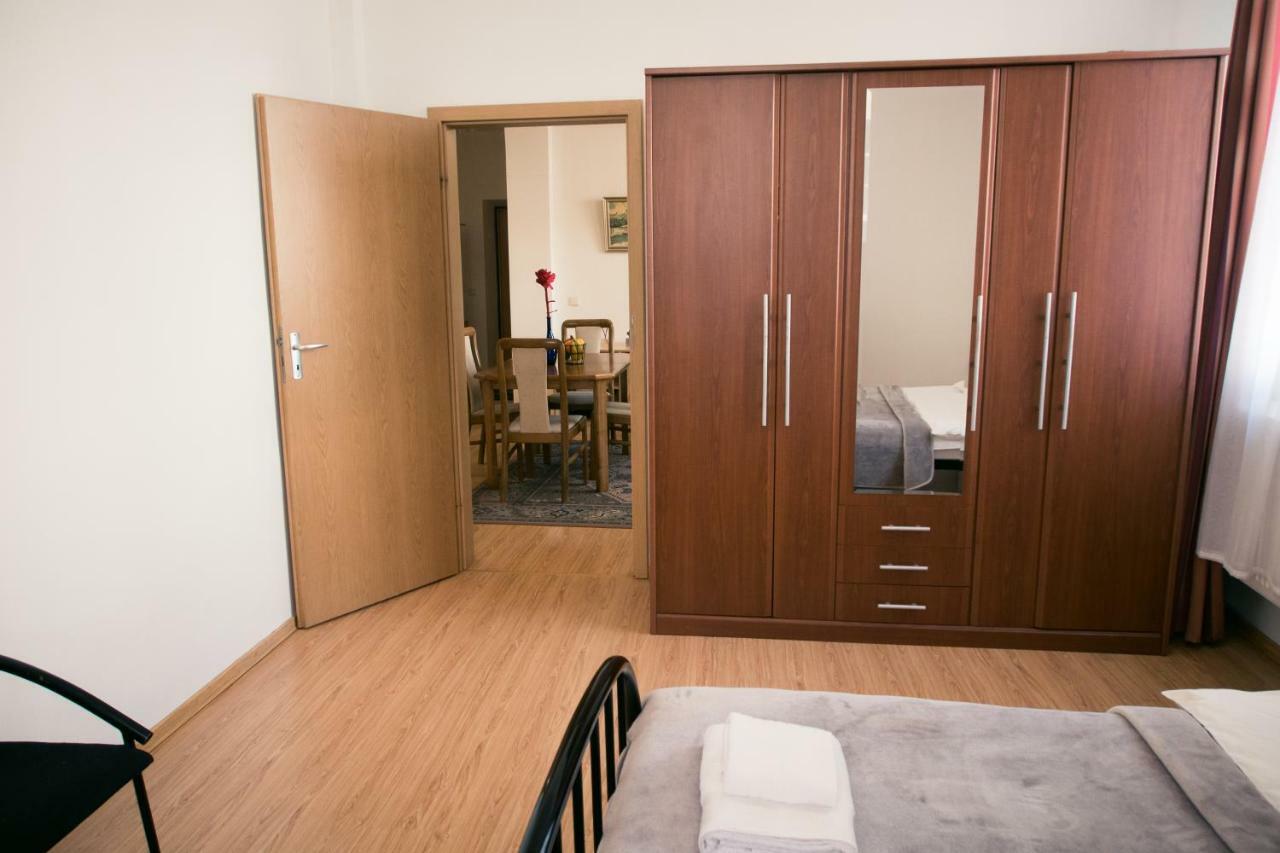 Town Hall 3 Bedroom Apartment Vilna Exterior foto